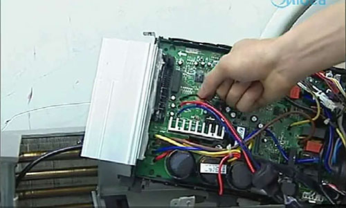 德格美的空调电话是多少